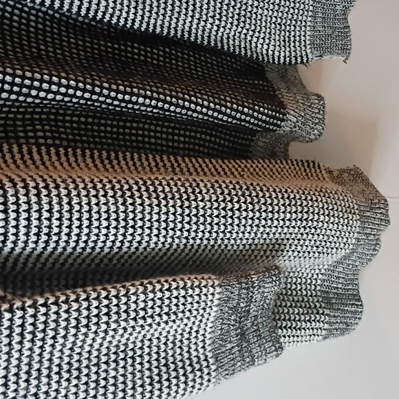 Black and White Women's Cardigan - Picture 4 of 6